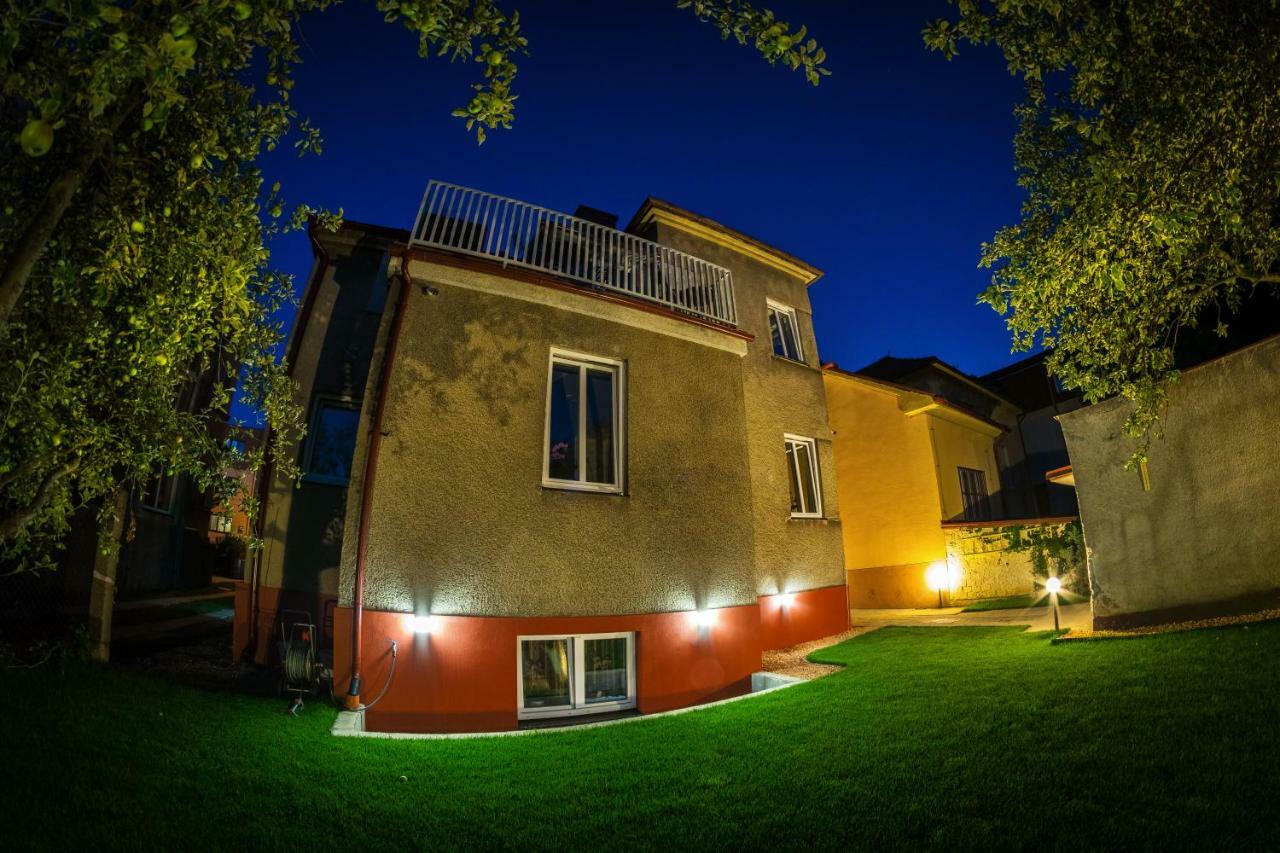 Villa Centrum Apartmány Martin Exterior foto